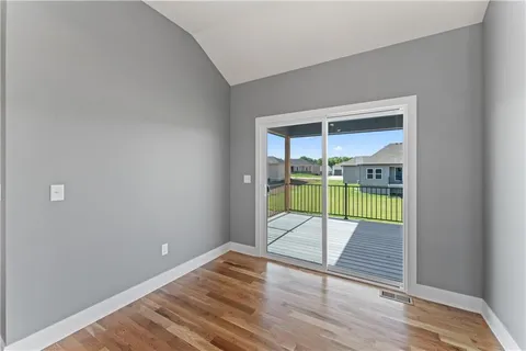 $393,900 | 806 West Shawhan Parkway, Lone Jack, MO 64086