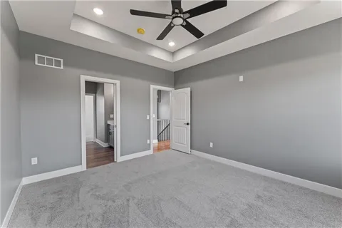 $393,900 | 806 West Shawhan Parkway, Lone Jack, MO 64086