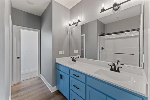 $393,900 | 806 West Shawhan Parkway, Lone Jack, MO 64086