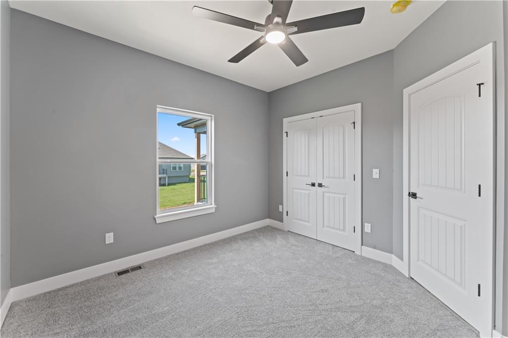 806 West Shawhan Parkway Lone Jack, MO 64086 - Photo 27 of 37