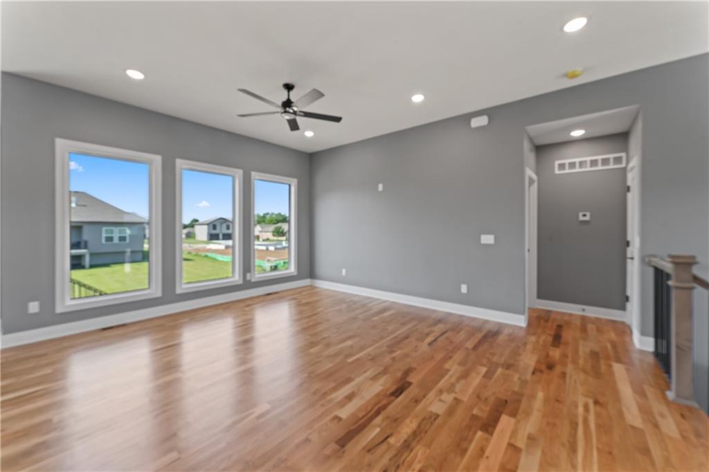 806 West Shawhan Parkway Lone Jack, MO 64086 - Photo 7 of 37