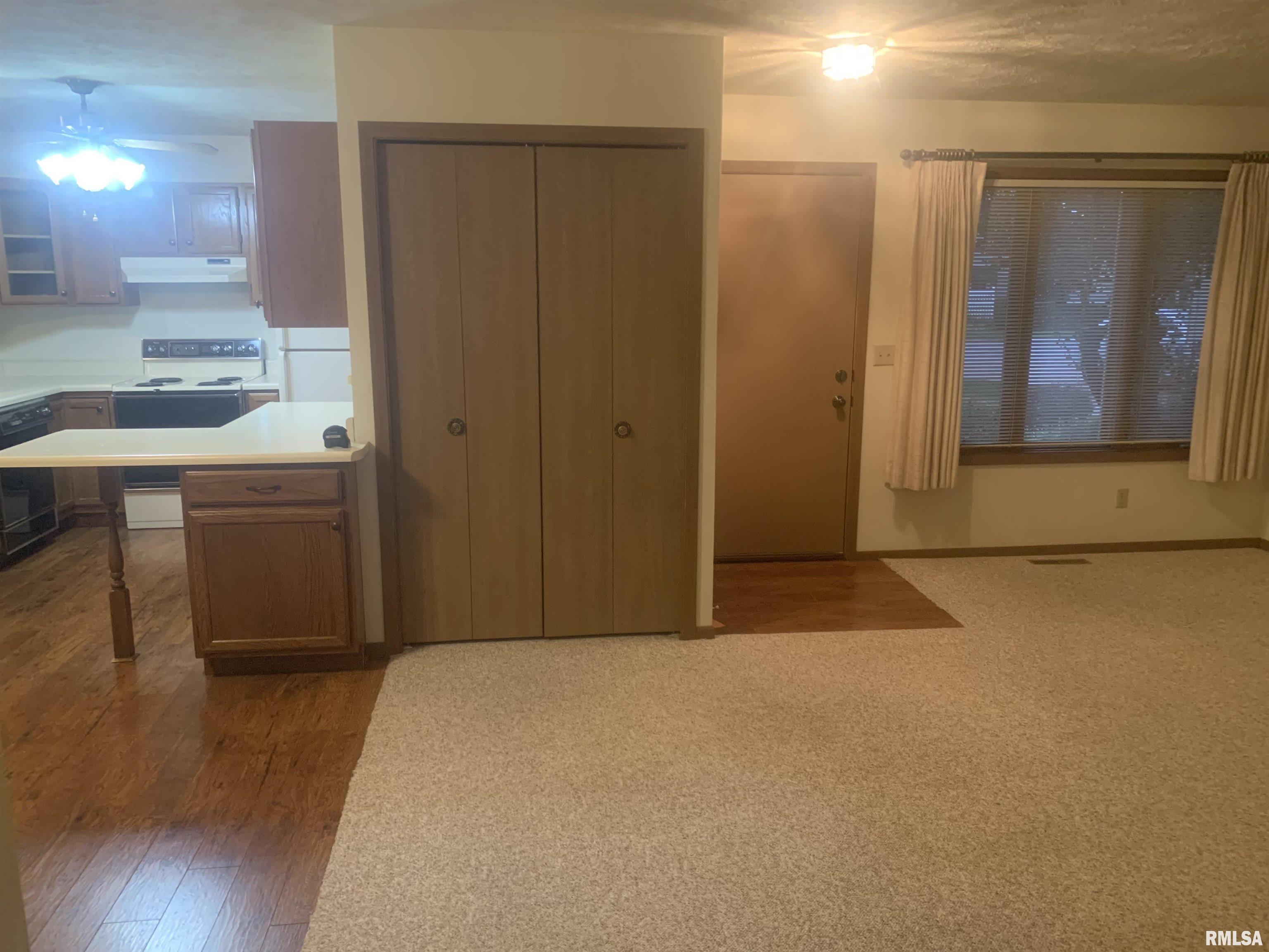 4237 26th Avenue Moline, IL 61265 - Photo 14 of 35