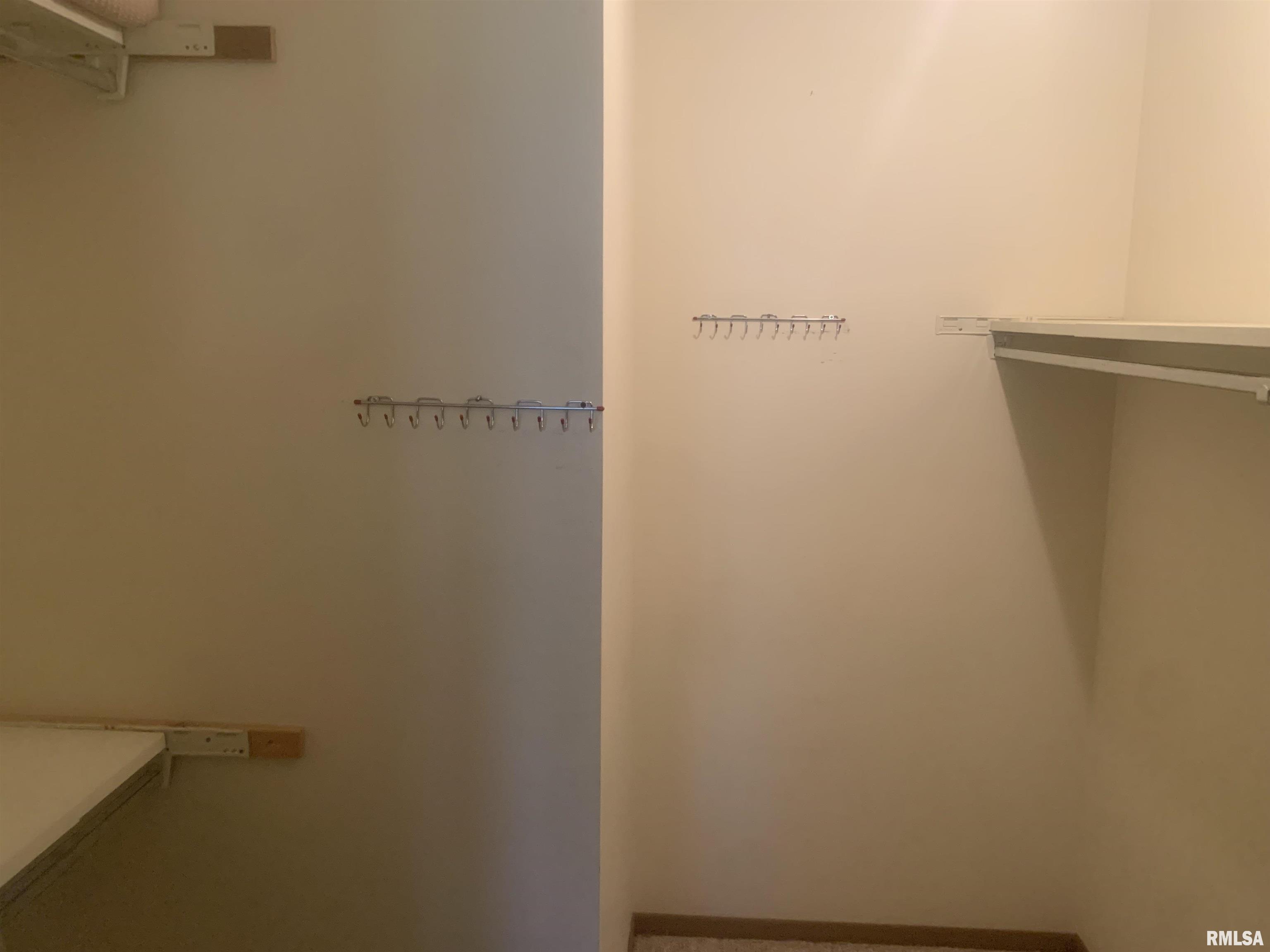 4237 26th Avenue Moline, IL 61265 - Photo 24 of 35