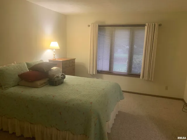 $175,000 | 4237 26th Avenue, Moline, IL 61265