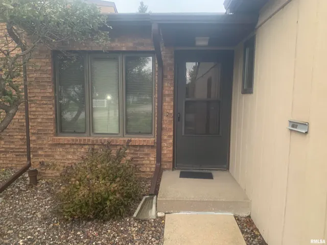 $175,000 | 4237 26th Avenue, Moline, IL 61265