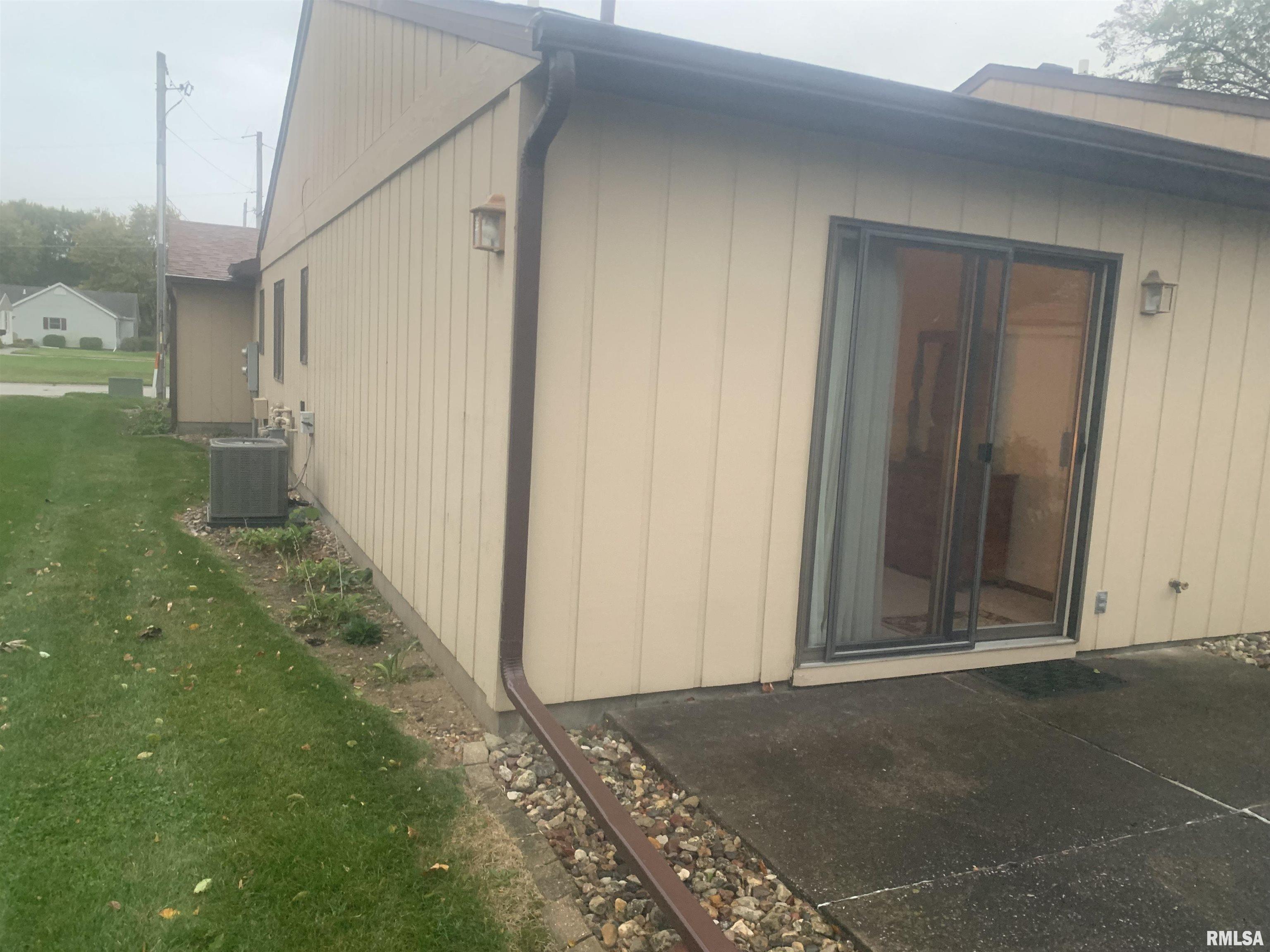 4237 26th Avenue Moline, IL 61265 - Photo 33 of 35