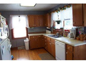 1836 Lyndhurst Road Waynesboro, VA 22980 - Photo 3 of 6 Gallery Image 3