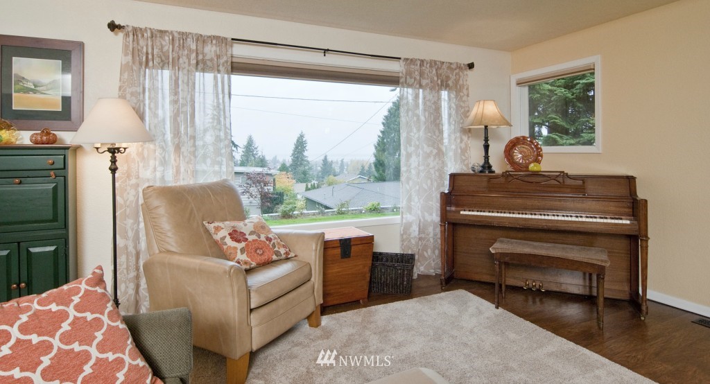 1218 West Racine Street Bellingham, WA 98229 - Photo 5 of 19 Gallery Image 5