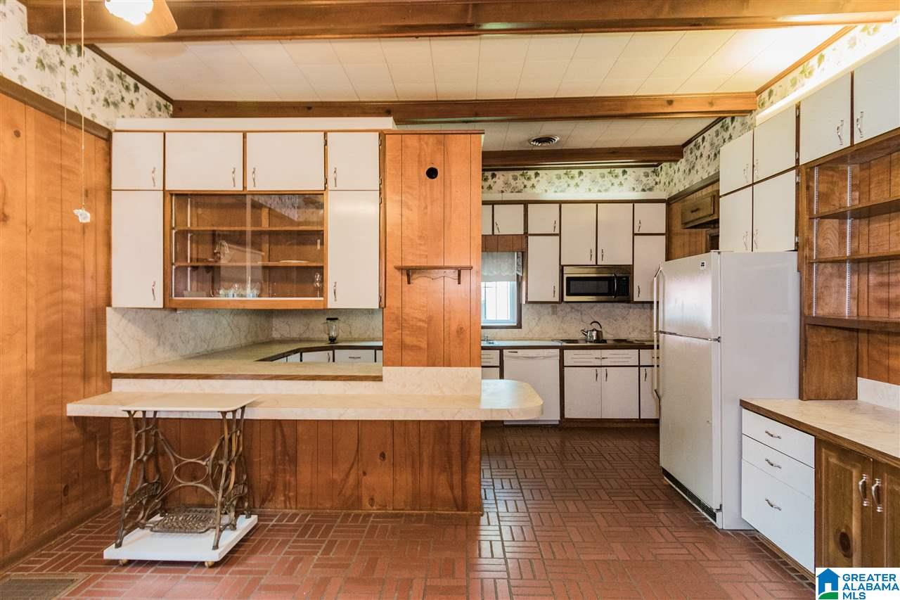 926 Pine Hill Road Birmingham, AL 35235 - Photo 18 of 47