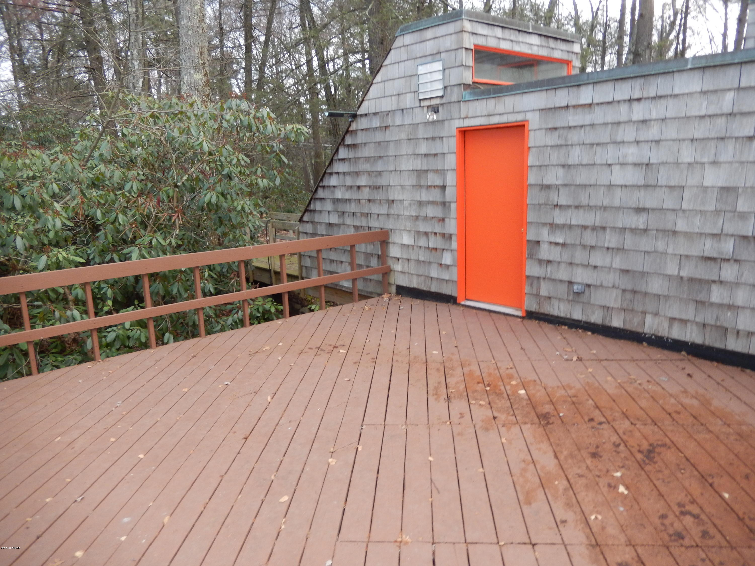 108 Fairview Hemlock Point Road Road Tafton, PA 18464 - Photo 38 of 59