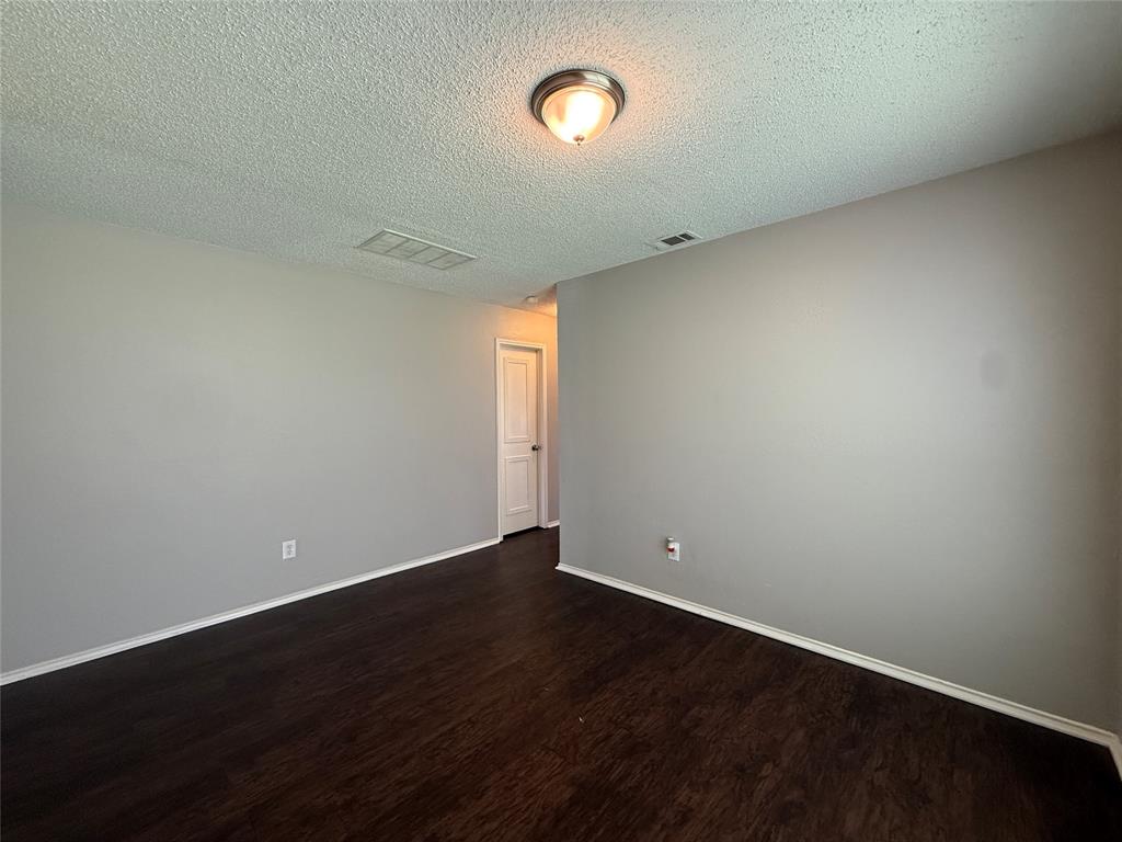 1330 Planters Road Mesquite, TX 75149 - Photo 8 of 28