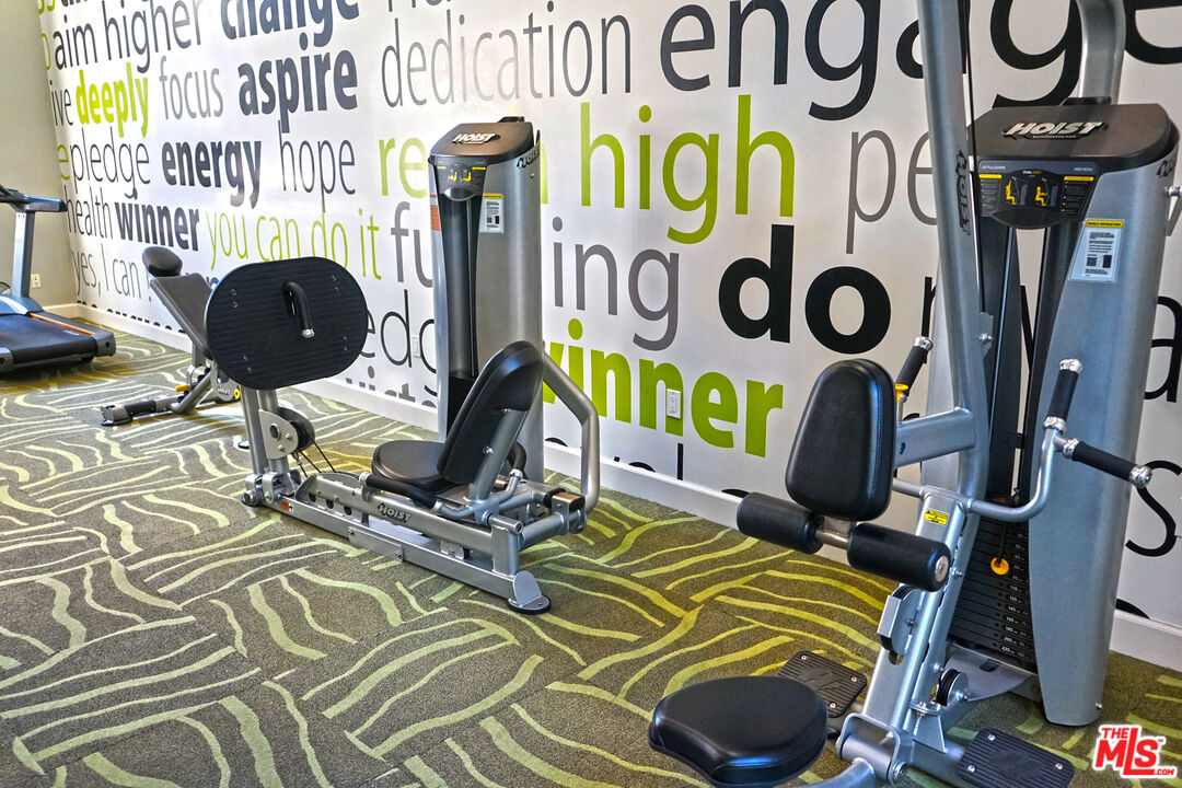 151 East Holly Street, Unit 2201 Pasadena, CA 91103 - Photo 26 of 33