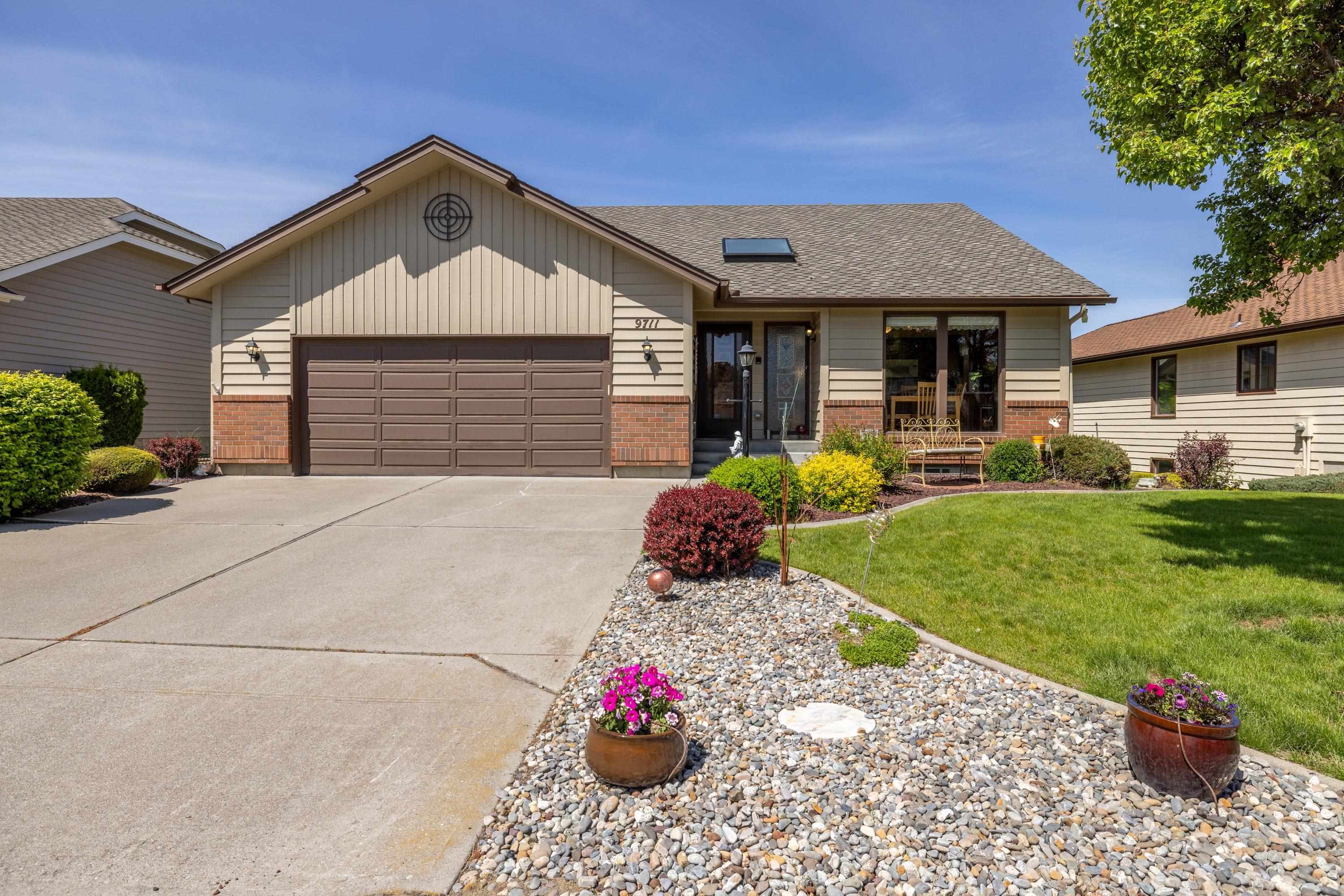 9711 North Ridgecrest Drive Spokane, WA 99208 - Photo 1 of 44