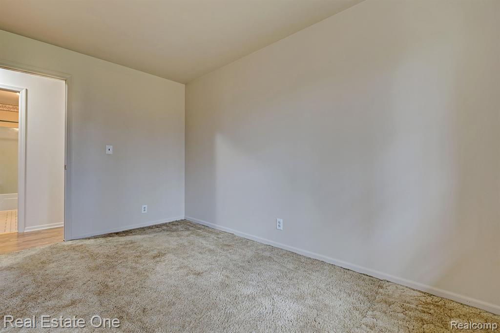 2175 Vernor Road Lapeer, MI 48446 - Photo 18 of 51