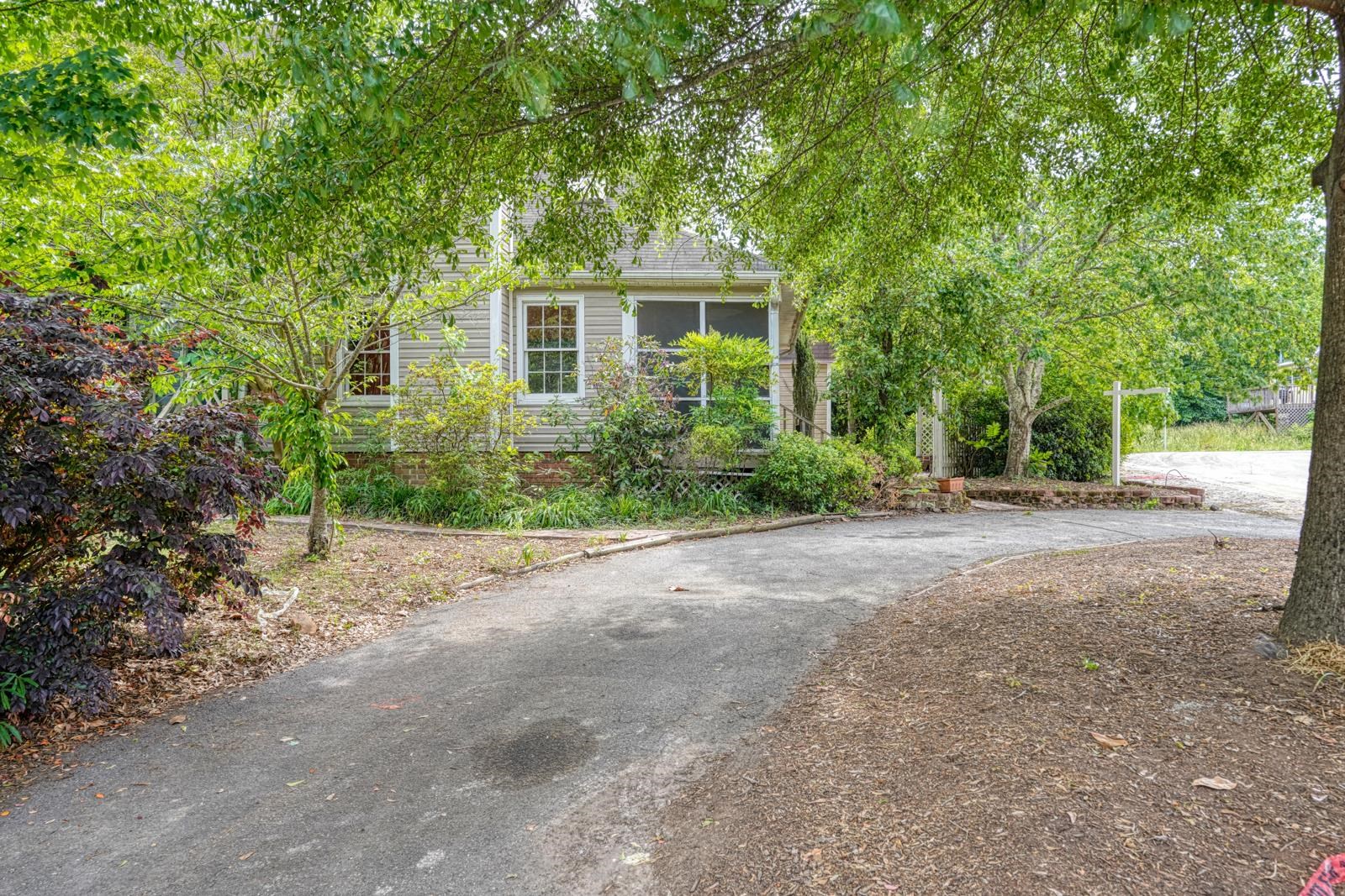 26 Hidden Springs Road Spartanburg, SC 29302 - Photo 1 of 29 Gallery Image 1