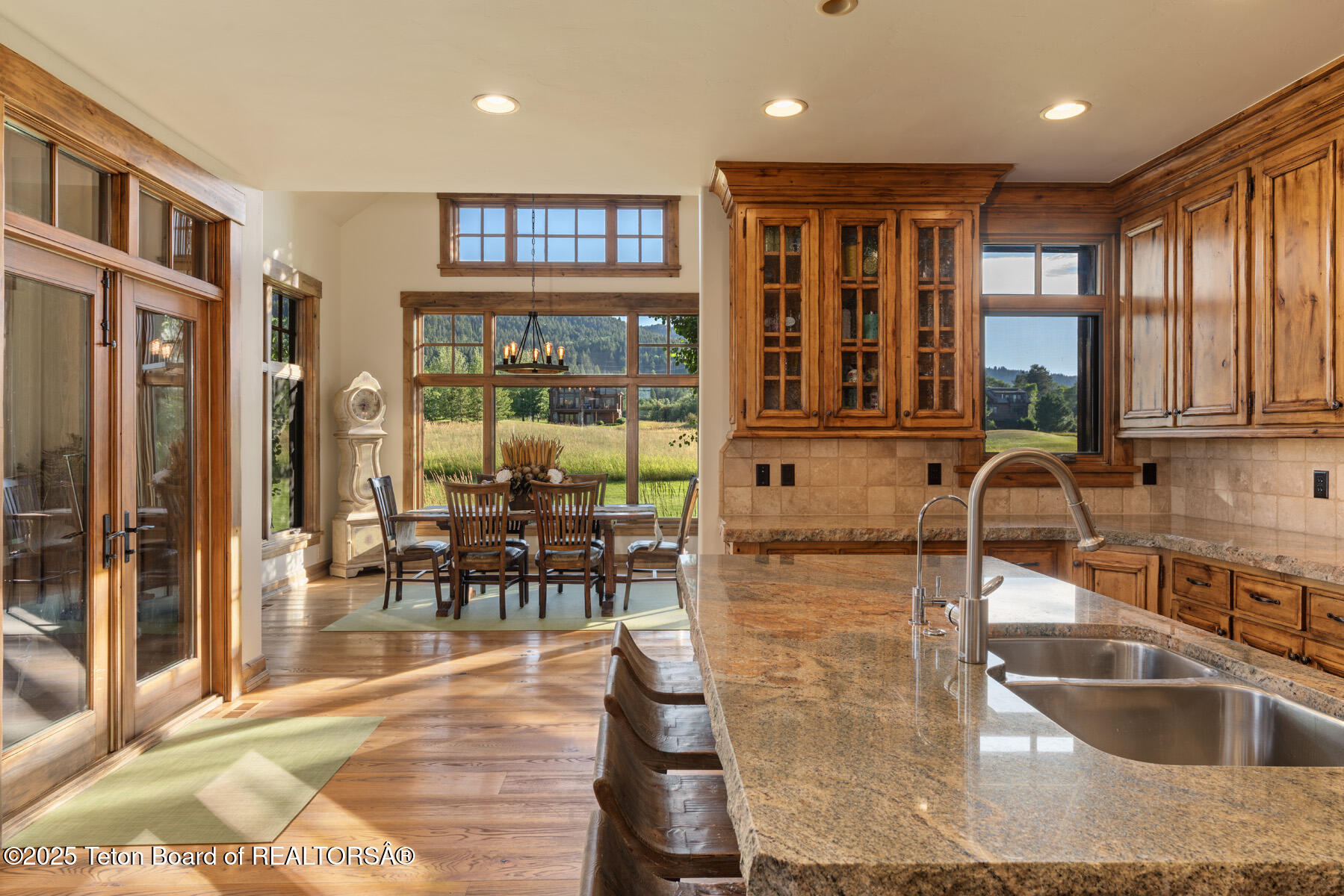 24 Winger Circle Victor, ID 83455 - Photo 9 of 23 9 Kitchen and Dining