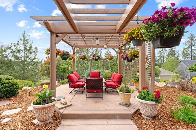 $825,000 | 110 Lindeblad Lane, Liberty Lake, WA 99019