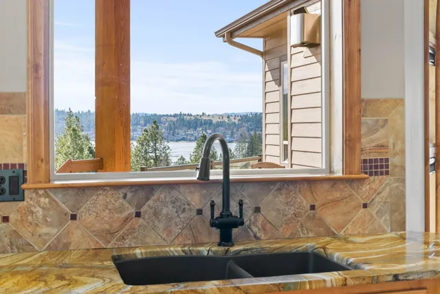 $825,000 | 110 Lindeblad Lane, Liberty Lake, WA 99019