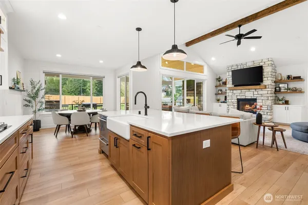 $1,659,000 | 17905 28th Street East, Lake Tapps, WA 98391