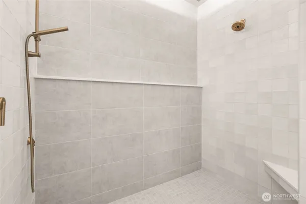 $1,659,000 | 17905 28th Street East, Lake Tapps, WA 98391