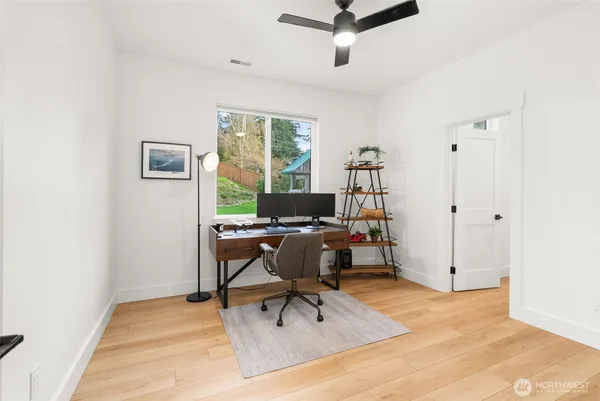 $1,659,000 | 17905 28th Street East, Lake Tapps, WA 98391