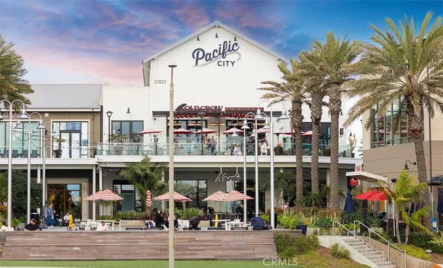 $1,199,999 | 7622 Don Drive, Huntington Beach, CA 92647