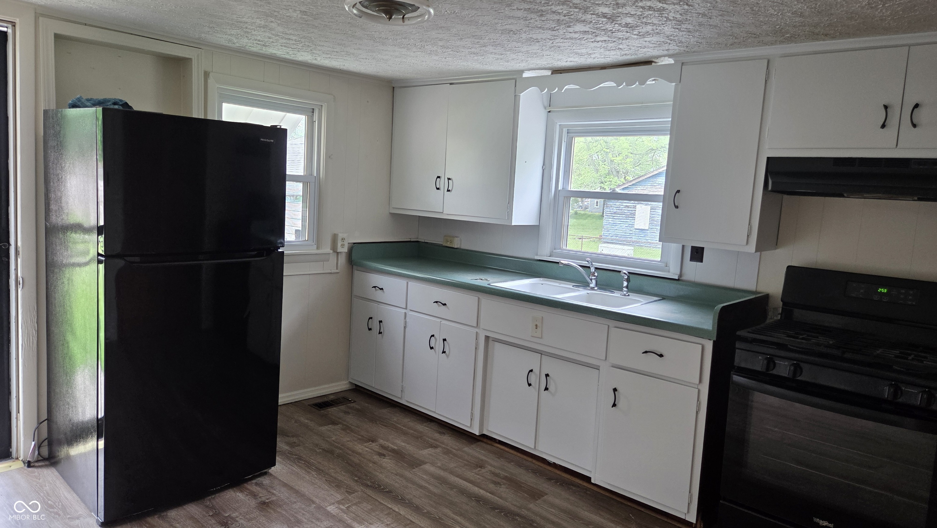 2239 West 28th Street Anderson, IN 46016 - Photo 4 of 16