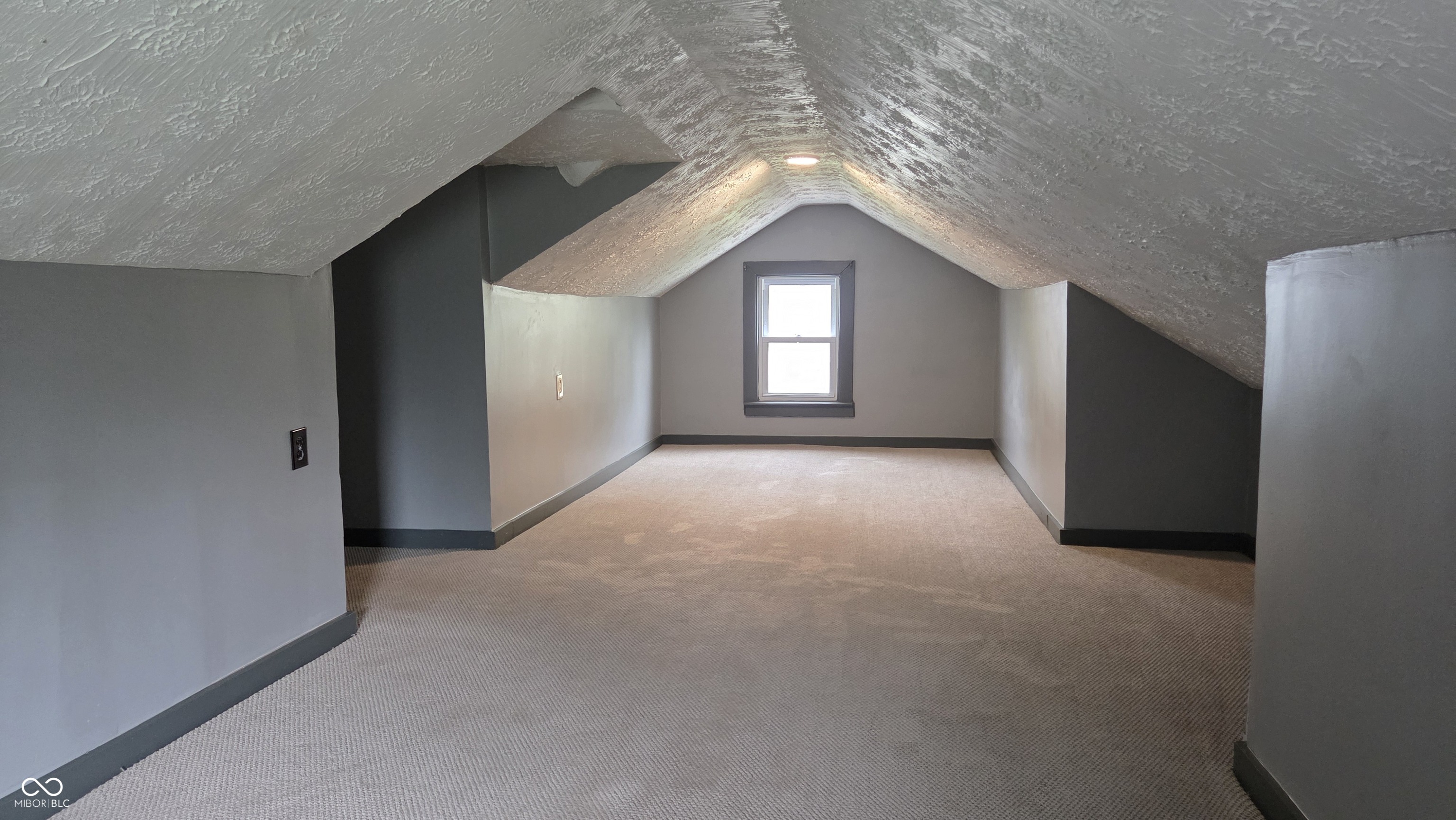 2239 West 28th Street Anderson, IN 46016 - Photo 7 of 16