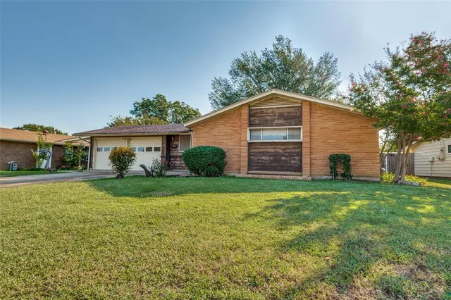 $299,000 | 3722 East Devonshire Court, Irving, TX 75062