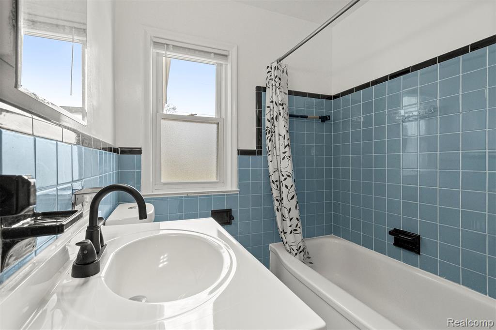 15705 Champaign Road Allen Park, MI 48101 - Photo 14 of 42