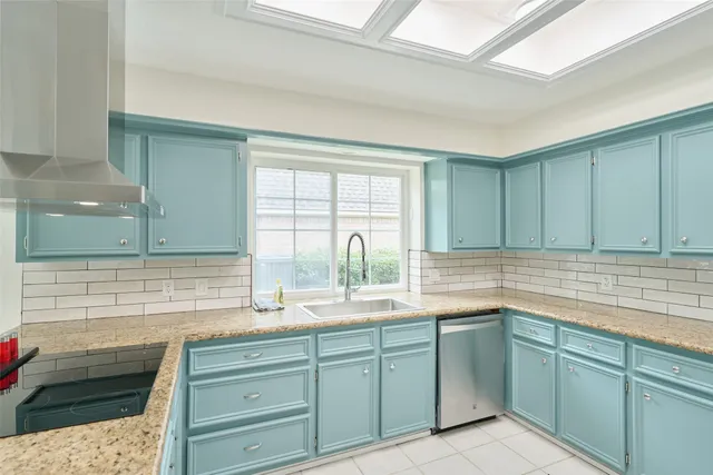 $345,500 | 15854 Knolls Lodge Drive, Houston, TX 77095