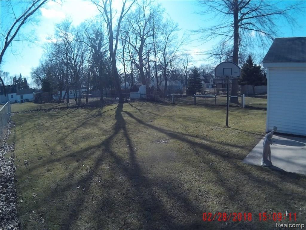 4520 Frazho Road Warren, MI 48091 - Photo 6 of 15 2018_0228_150912_006.JPG