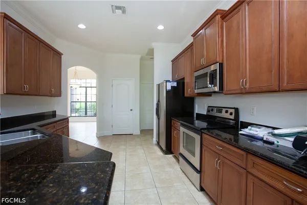 $3,250 | 2110 Southwest 38th Terrace, Cape Coral, FL 33914