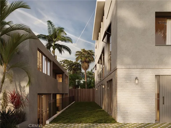 $2,925,000 | 315 University Drive, Costa Mesa, CA 92627