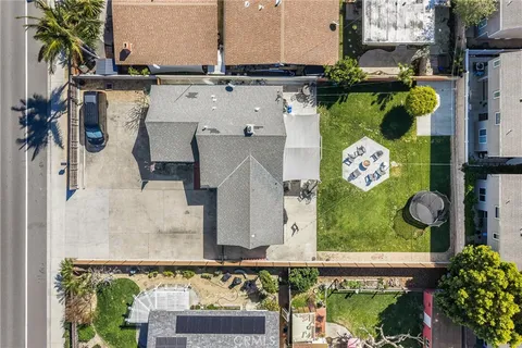 $2,675,000 | 315 University Drive, Costa Mesa, CA 92627