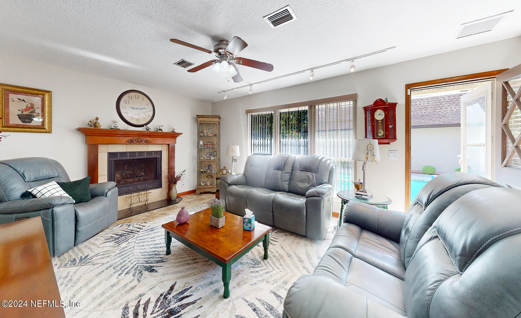 265 Branscomb Road Green Cove Springs, FL 32043 - Photo 32 of 75 Living b