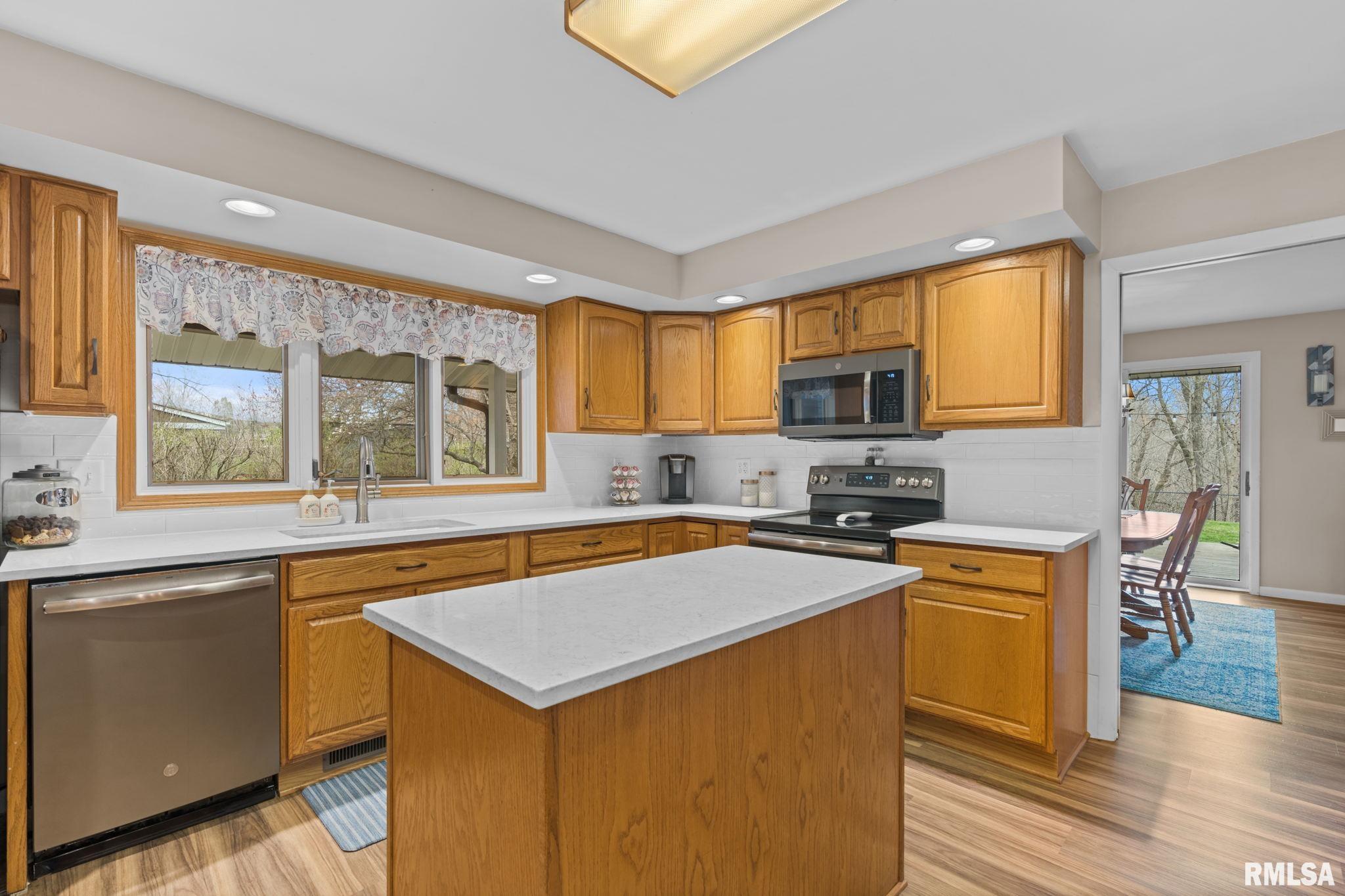 1237 West Wonderview Drive Dunlap, IL 61525 - Photo 12 of 50