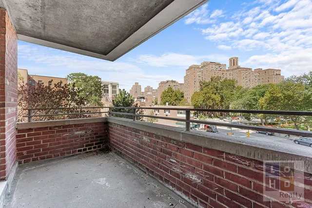 $795,000 | 573 Grand Street, Unit D307 | Lower East Side