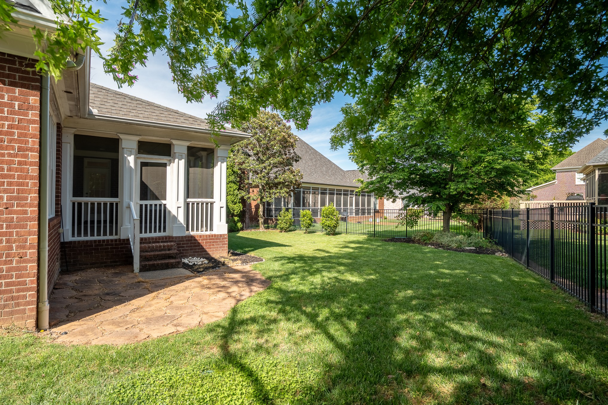 668 Springlake Drive Franklin, TN 37064 - Photo 5 of 81
