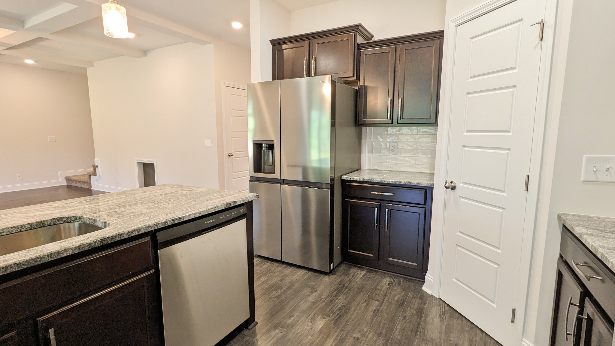 602 Alvin Road Clarksville, TN 37042 - Photo 15 of 39 a kitchen with stainless steel appliances granite countertop a refrigerator and a stove