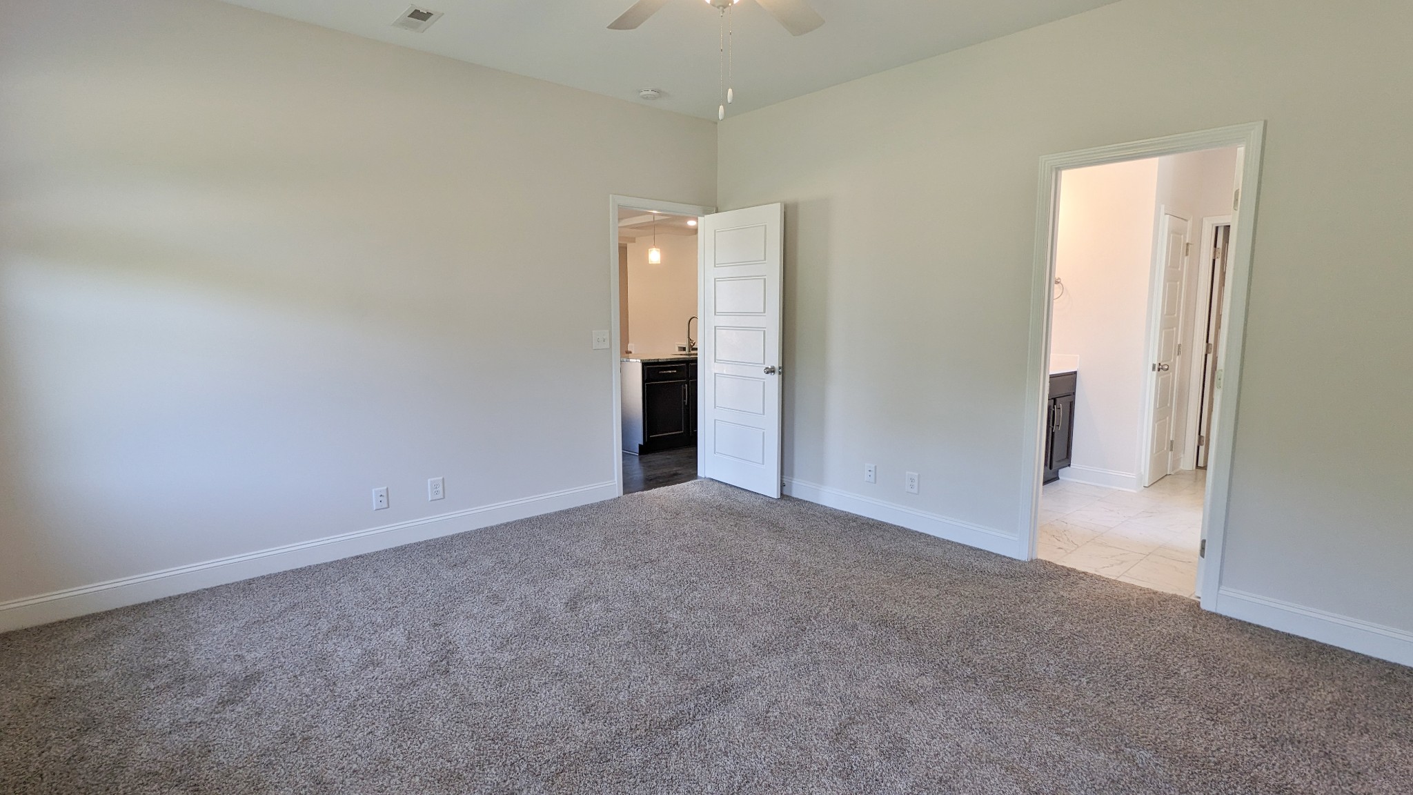 602 Alvin Road Clarksville, TN 37042 - Photo 20 of 39 an empty room with closet and wooden floor