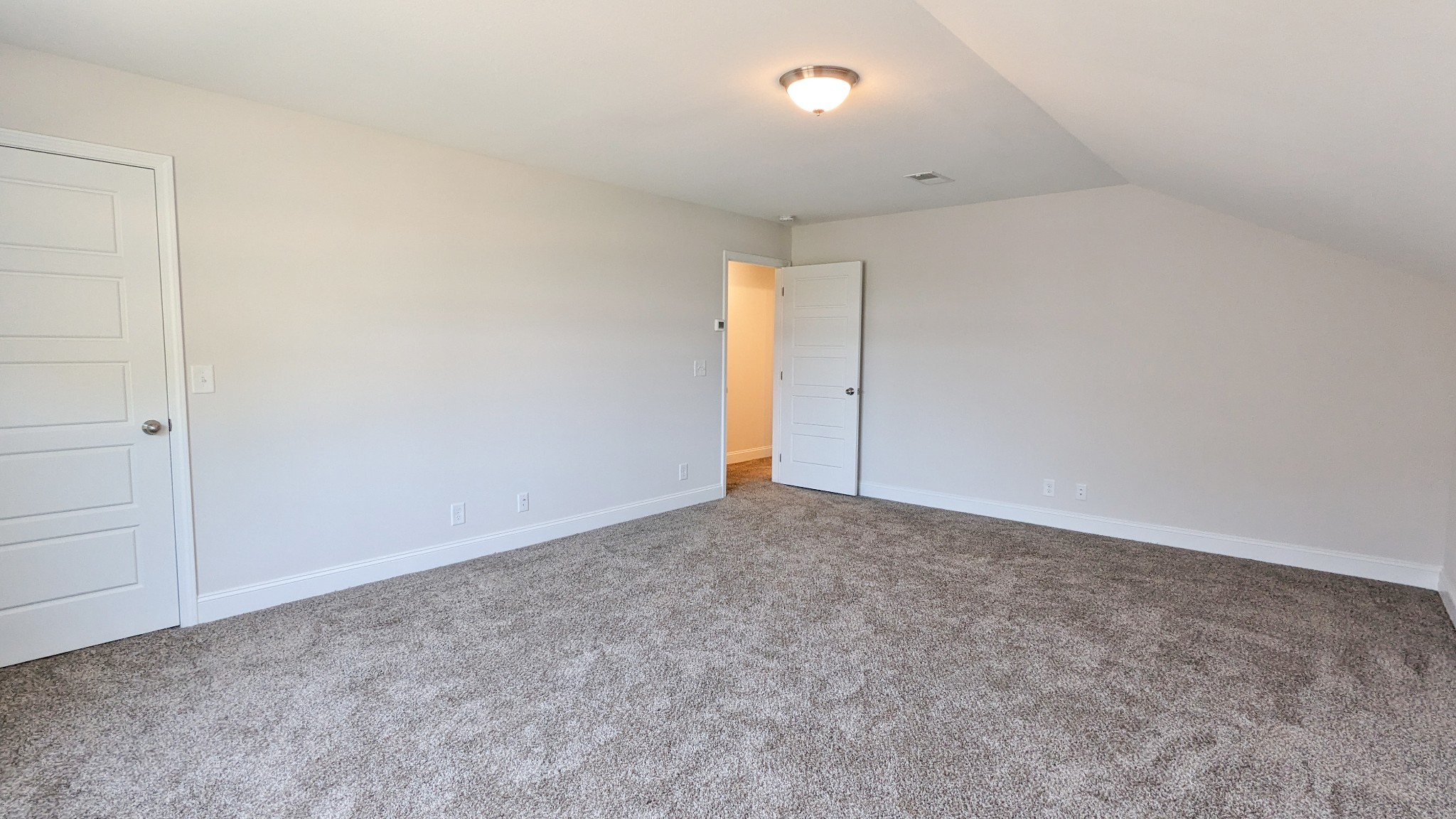 602 Alvin Road Clarksville, TN 37042 - Photo 33 of 39 an empty room with an entryway