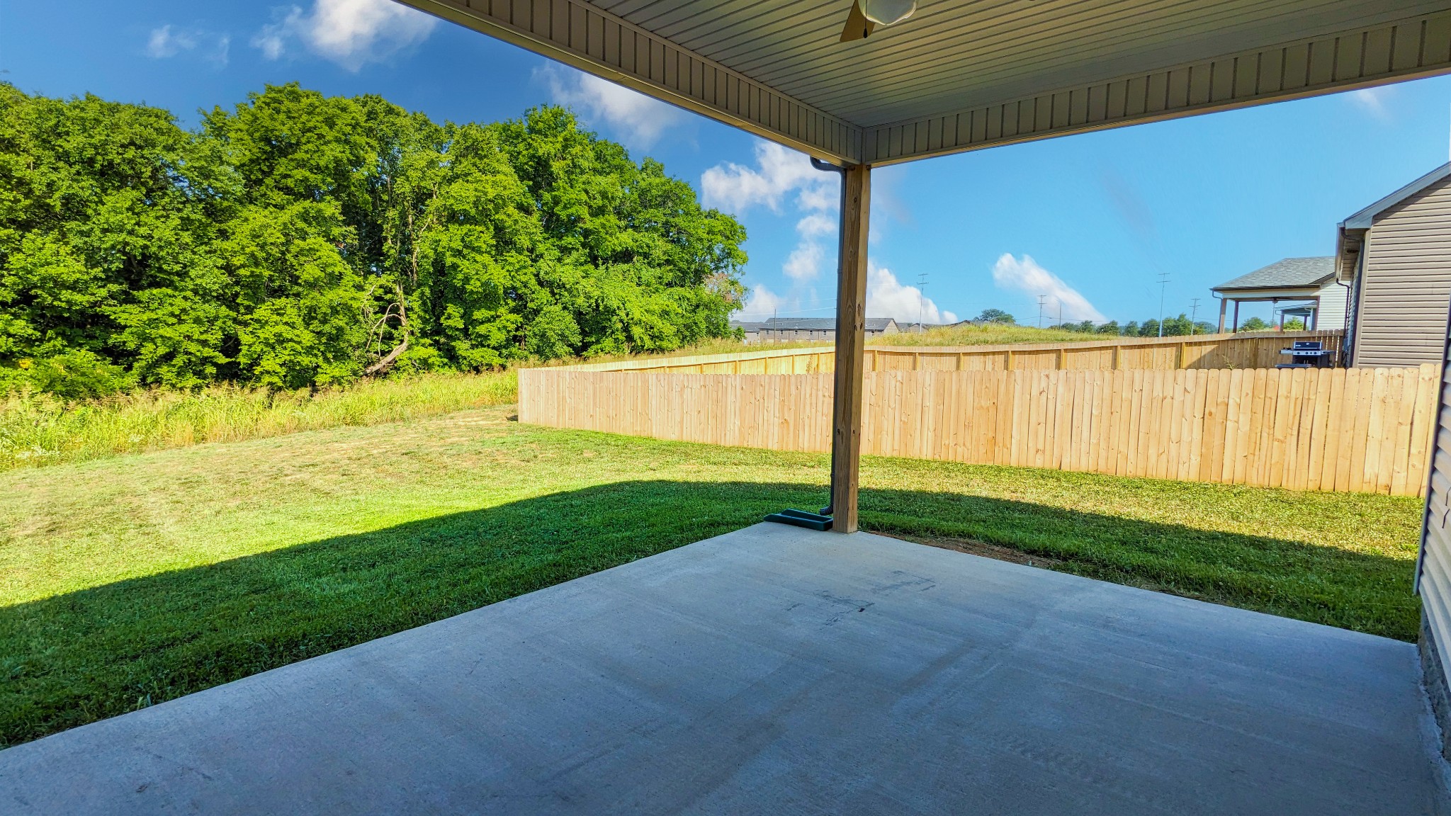602 Alvin Road Clarksville, TN 37042 - Photo 37 of 39 a view of a garden with an outdoor space