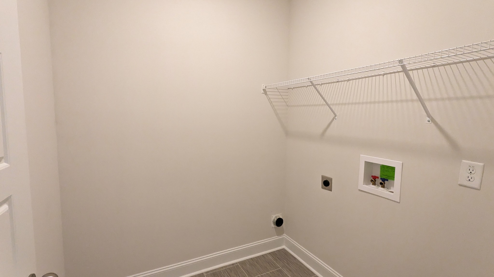 602 Alvin Road Clarksville, TN 37042 - Photo 8 of 39 a view of a small space