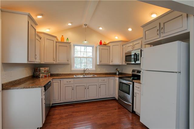 217 Excell Road Clarksville, TN 37043 - Photo 8 of 17