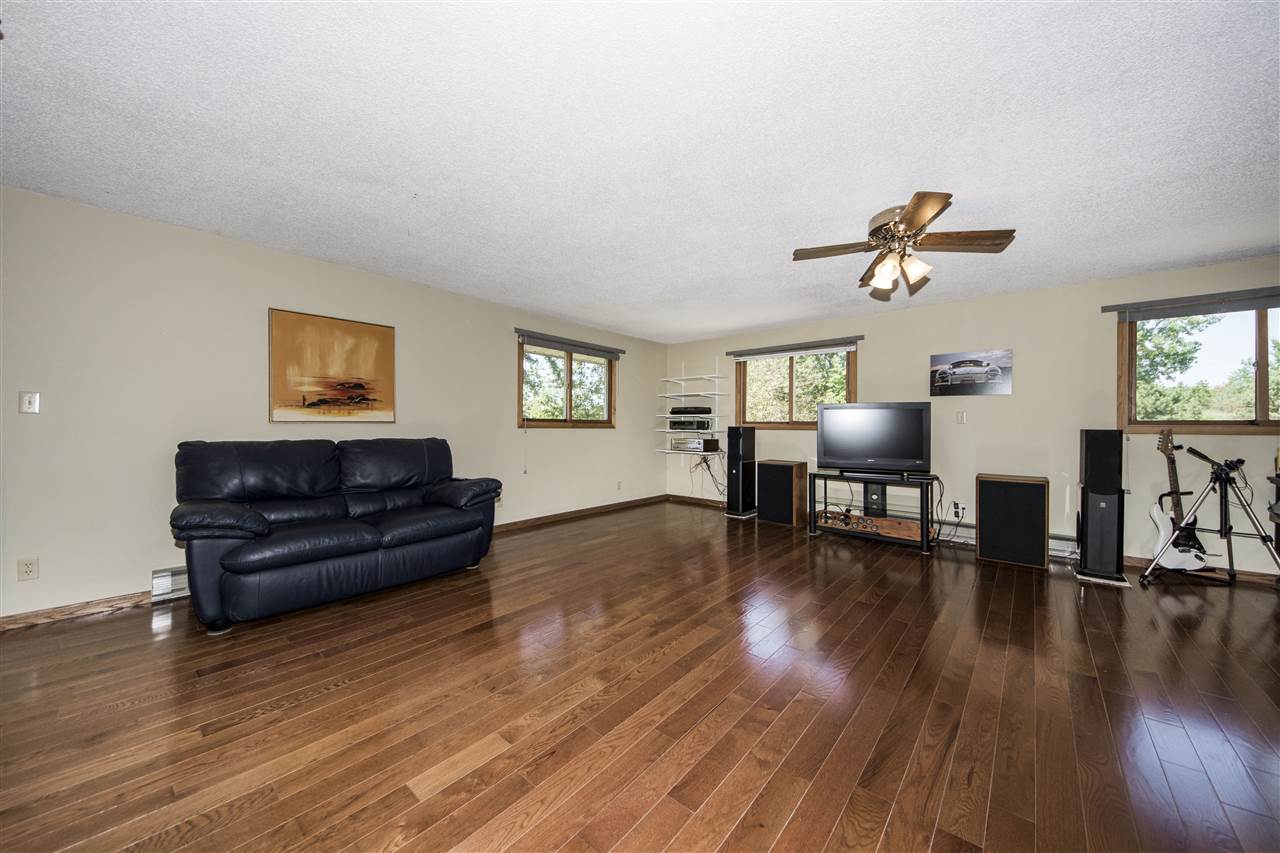 27316 Allentown Road Tremont, IL 61568 - Photo 4 of 36