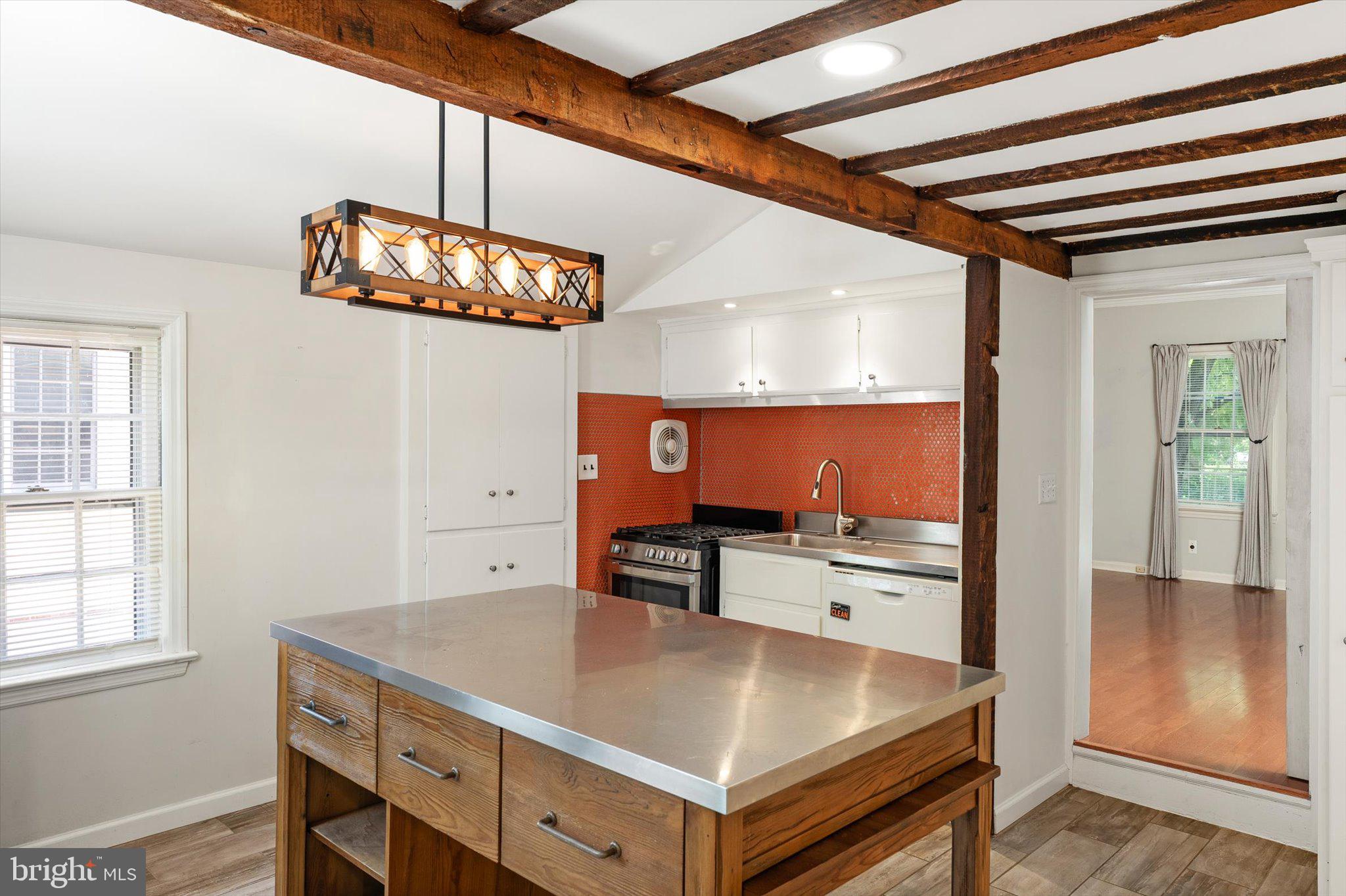 16 Station Road Cranbury, NJ 08512 - Photo 6 of 39 Kitchen