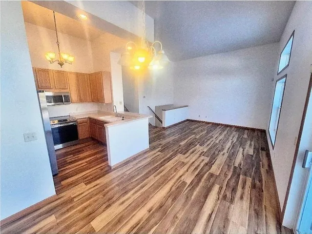 $2,450 | 6406 157th Street West, Apple Valley, MN 55124