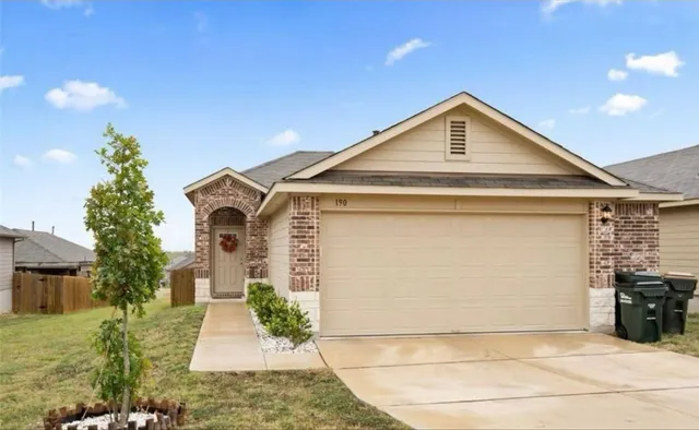 $1,900 | 190 Tallow Trail, San Marcos, TX 78666