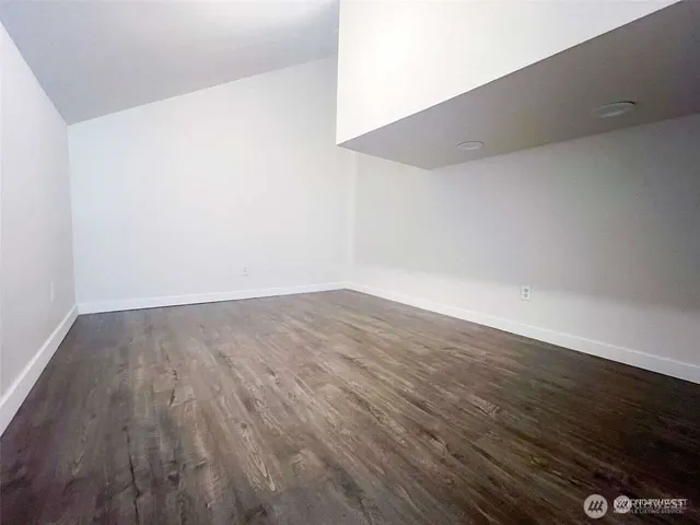 $1,275,000 | 5109 West Tapps Drive East, Lake Tapps, WA 98391